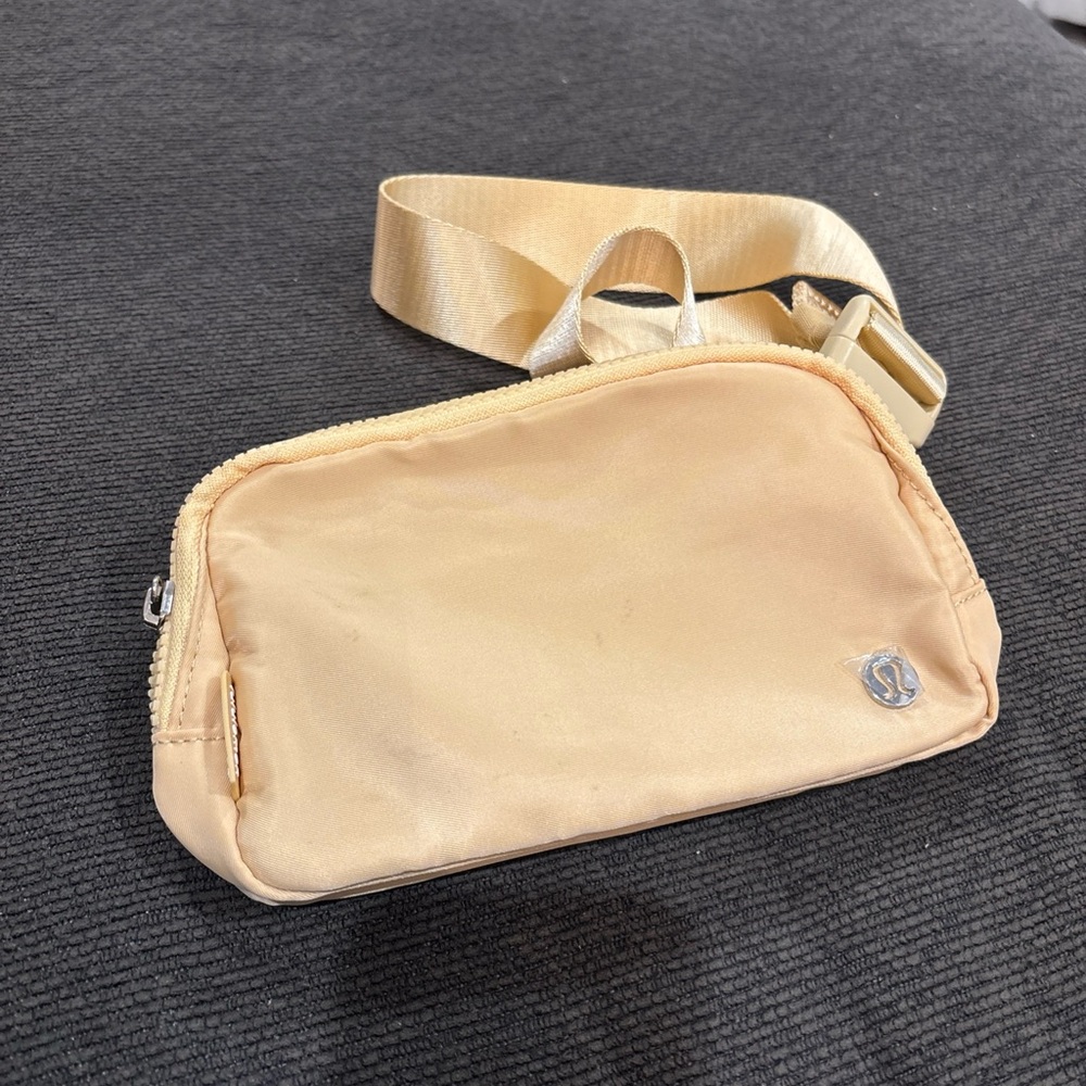 Lululemon Everywhere Belt Bag Crossbody Bag Gold Color